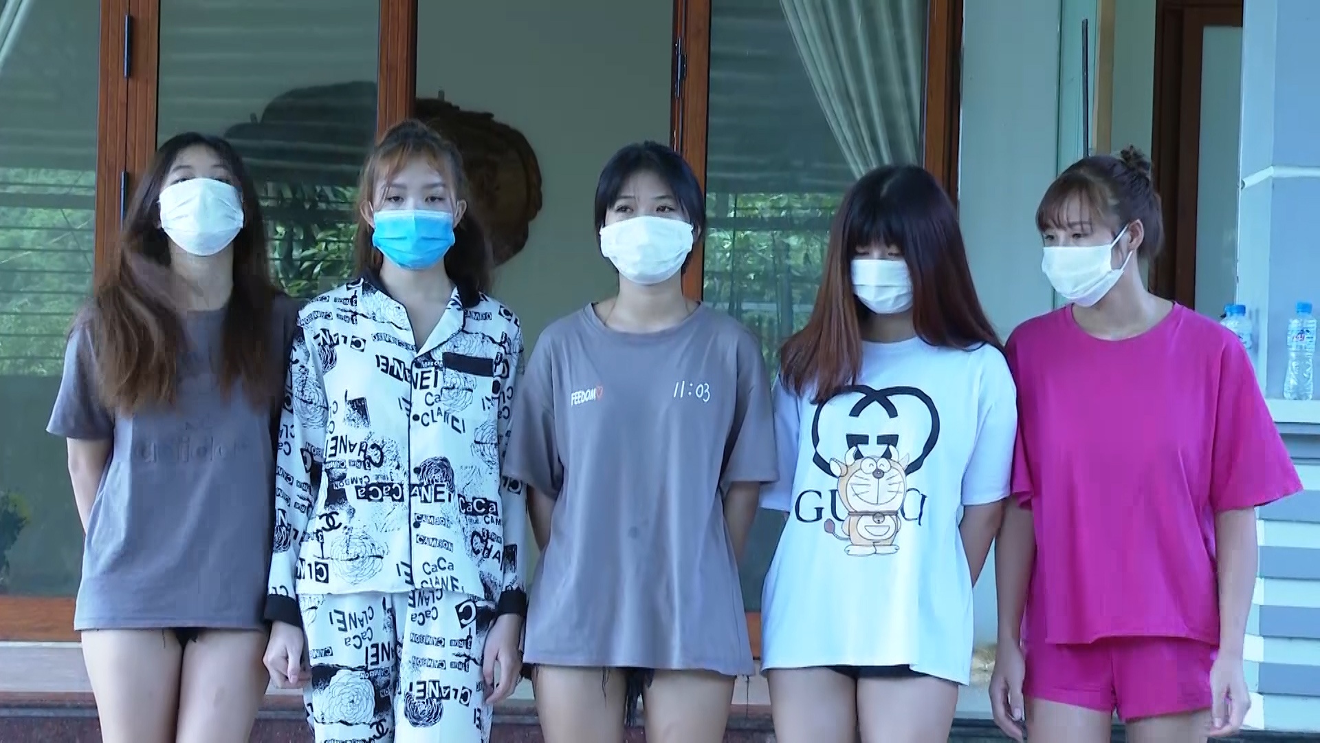 Nhóm người chơi ma túy trong nhà nghỉ ảnh 1 Nhom nguoi choi ma tuy trong nha nghi anh 1