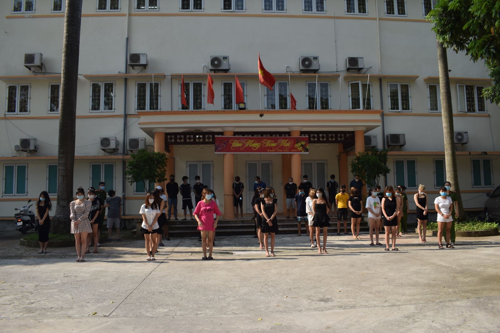 17 nguoi phe ma tuy anh 1