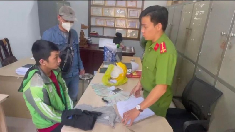 Gia xe om cong nghe vao nha dan trom cap tai san hinh anh