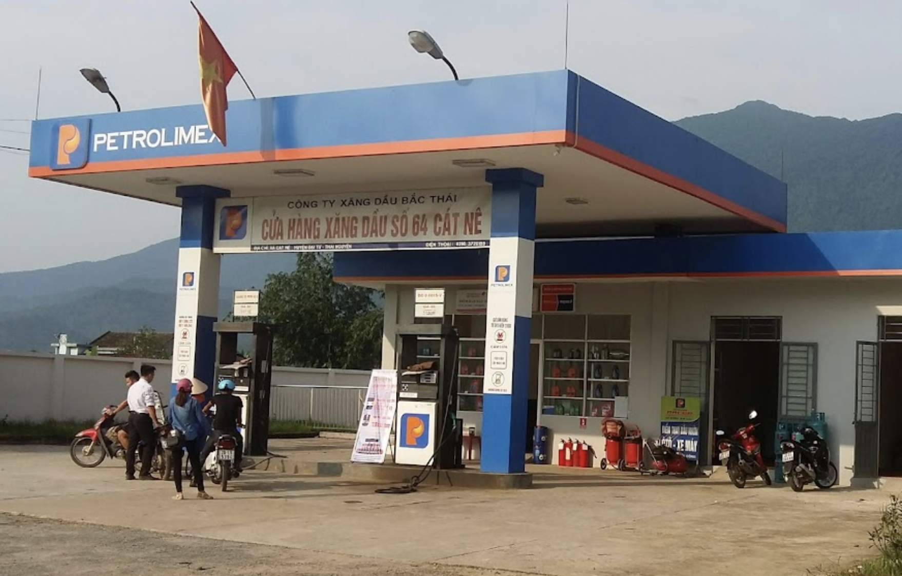 Nguoi phu nu bi giet, dot xac o cay xang hinh anh