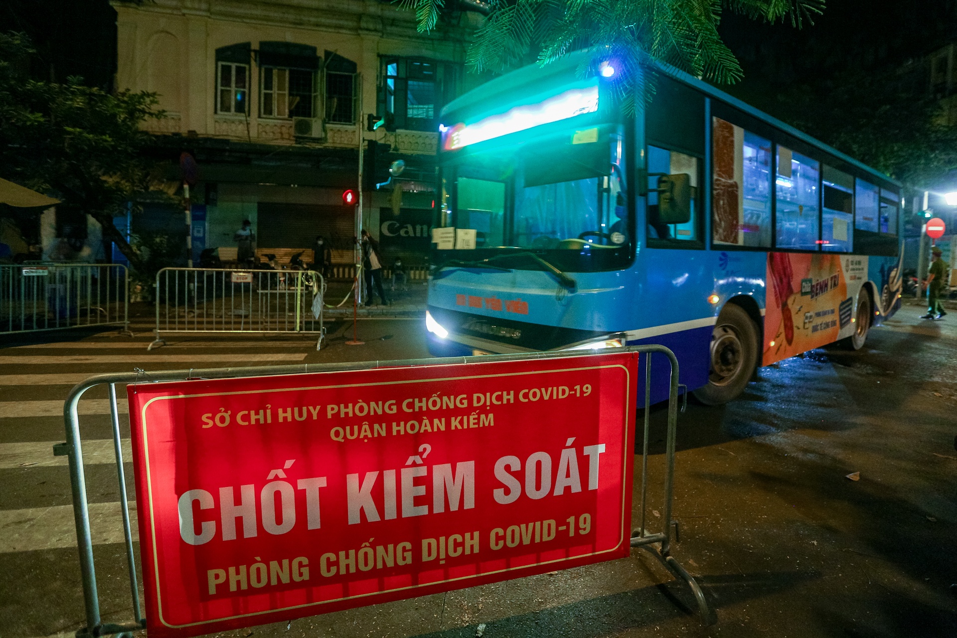 Di doi F1 o benh vien viet duc anh 4