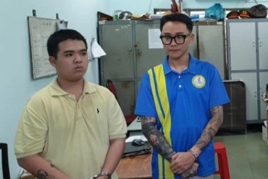 Nhieu bien tuong dich vu thue doi no tin dung den hinh anh