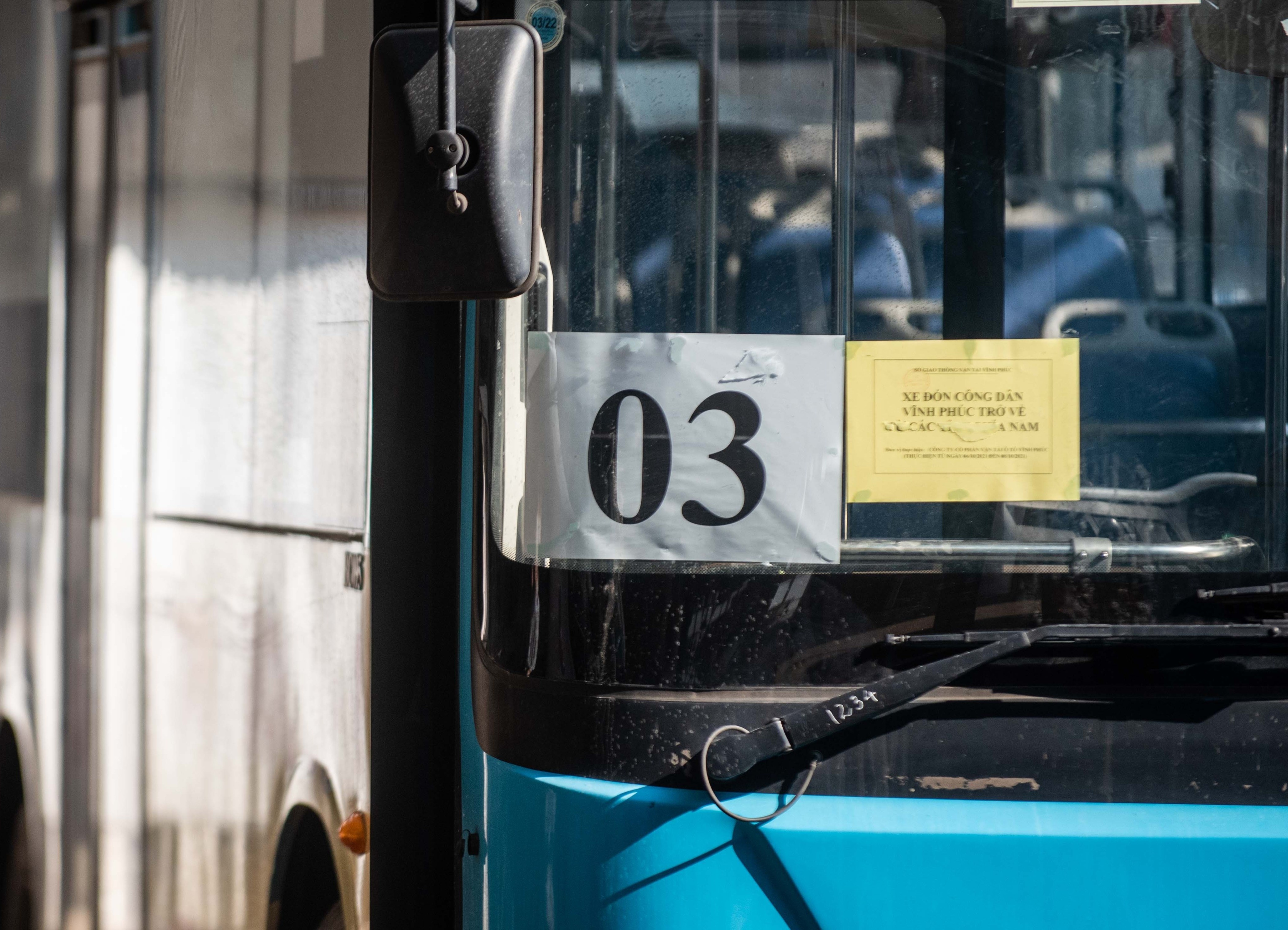 don 1.000 cong dan tu vung dich ve que anh 7