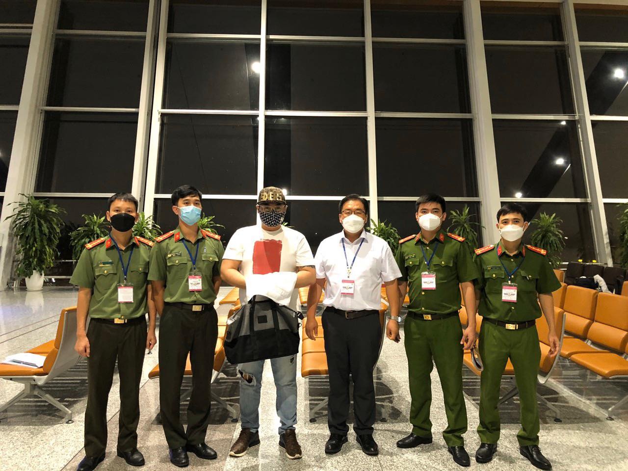 canh sat Viet Nam bat toi pham truy na quoc te anh 1