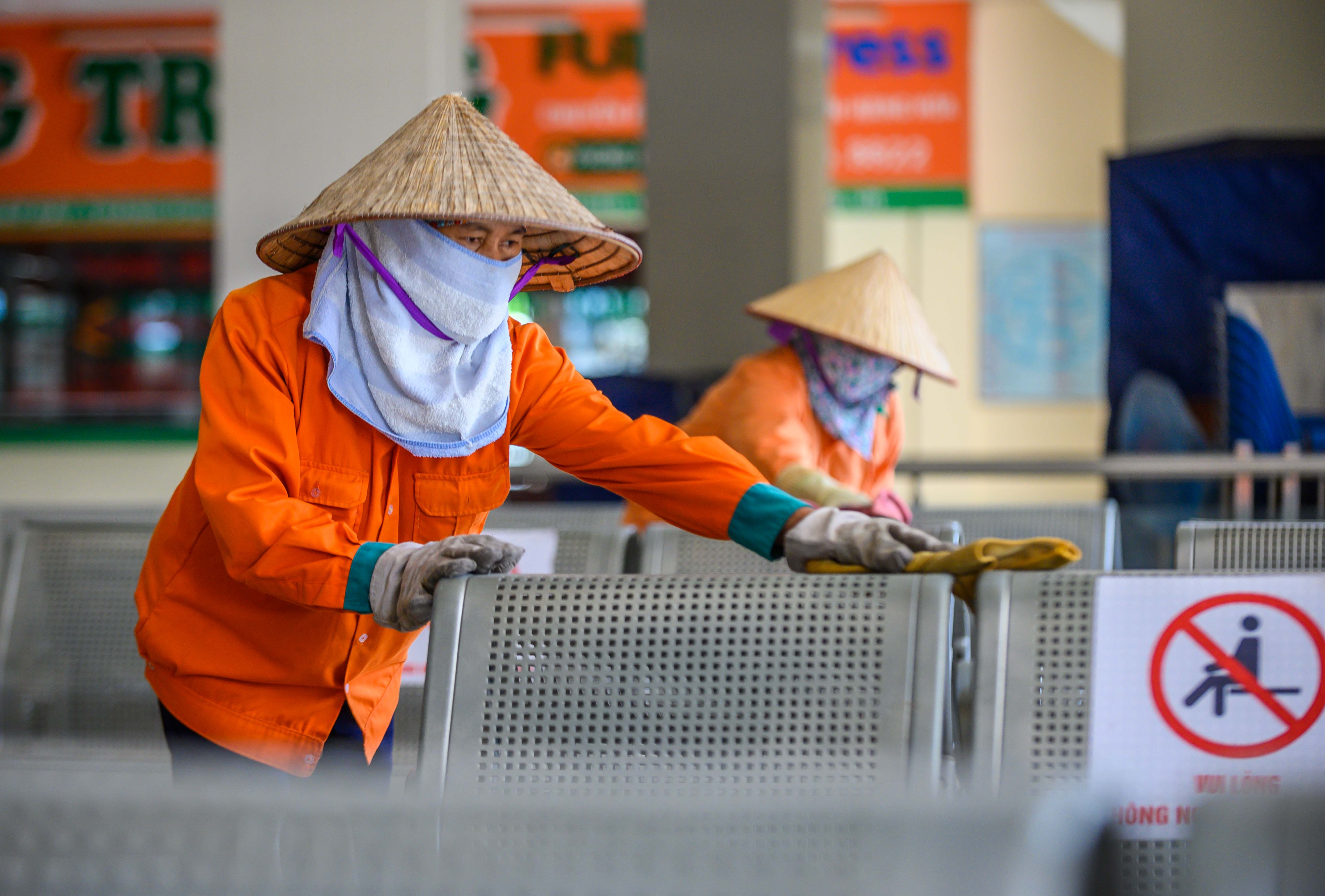 Khoi phuc xe khach lien tinh anh 4