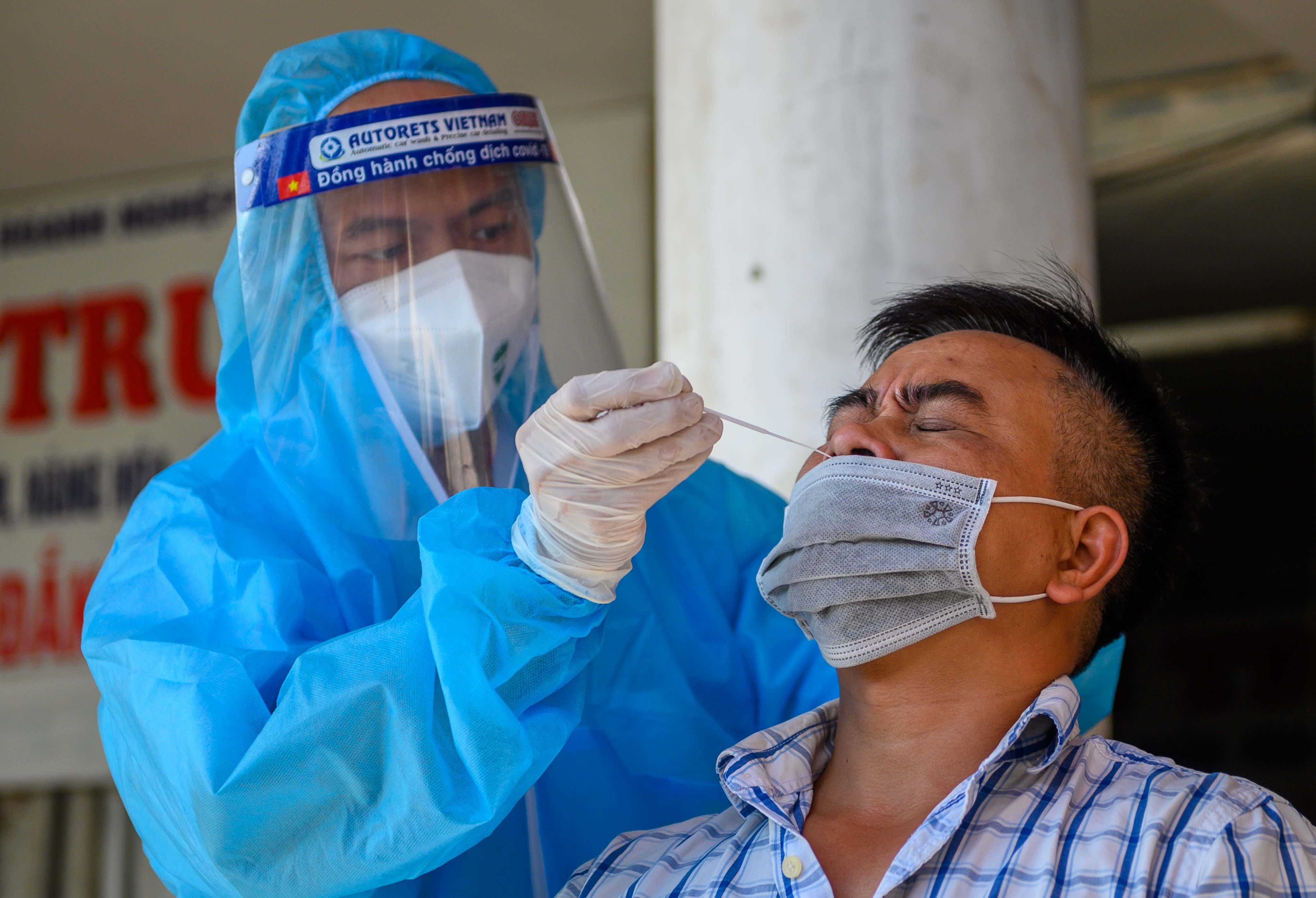 Khoi phuc xe khach lien tinh anh 10