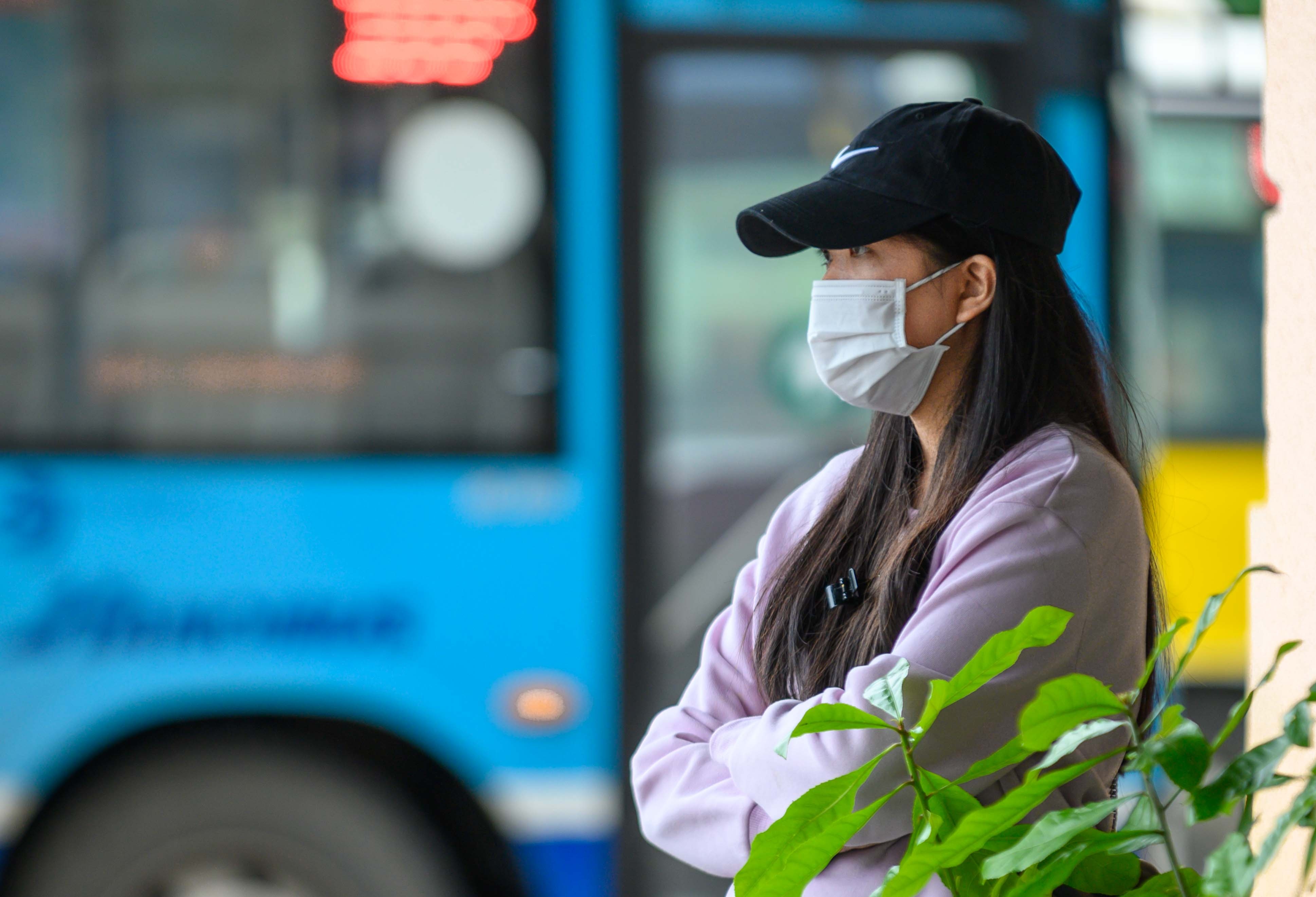 Khoi phuc xe buyt,  taxi anh 8