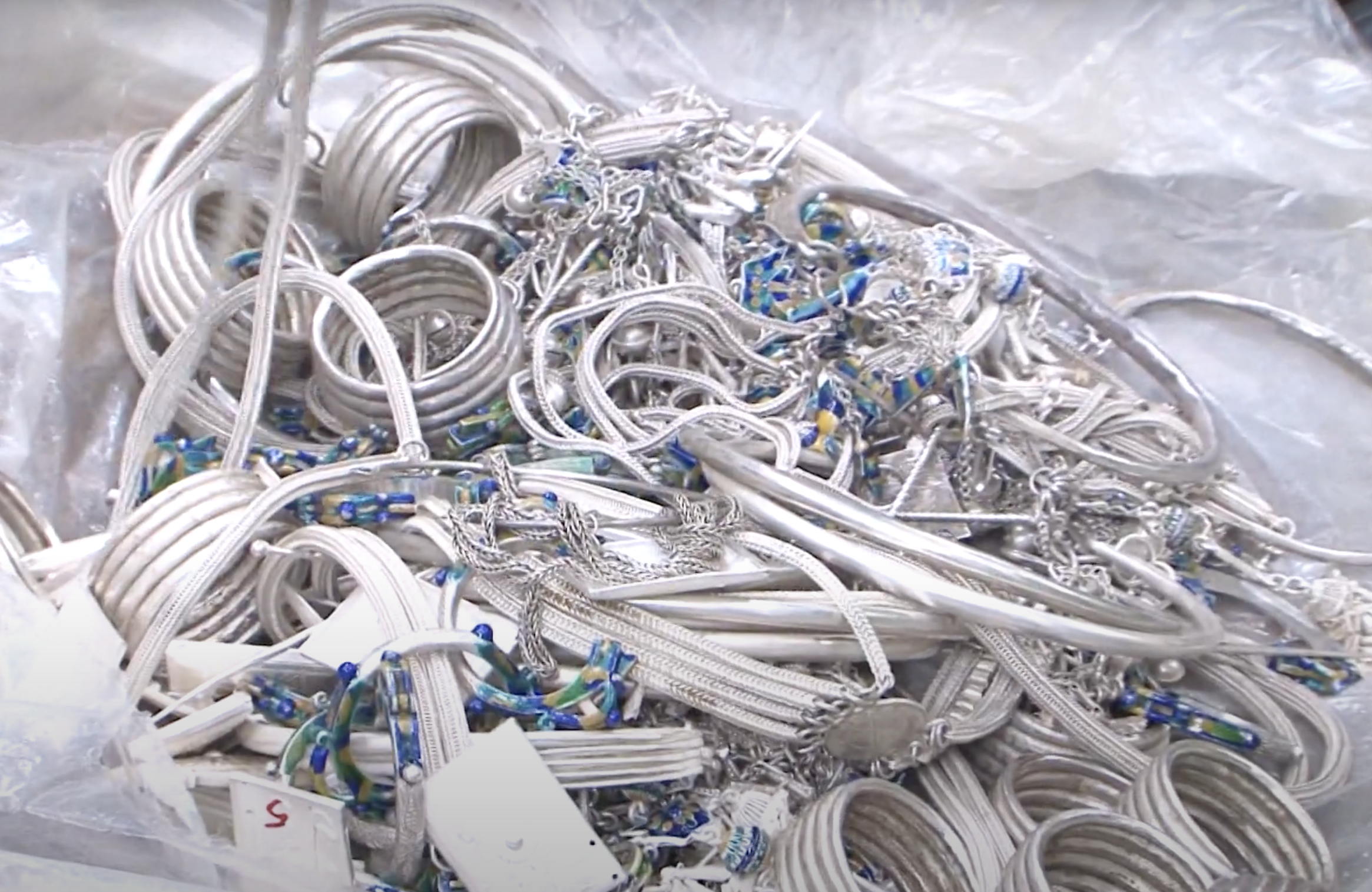 Dau doc bang la ngon de cuop vang bac anh 2