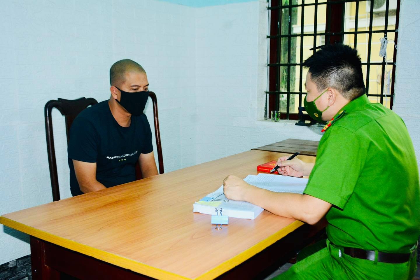 Trum duong day tin dung den anh 1