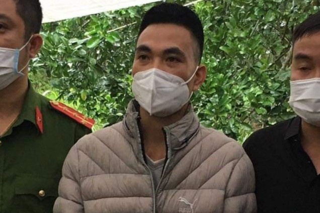 Ke giet ban lan tron trong nha nghi hinh anh