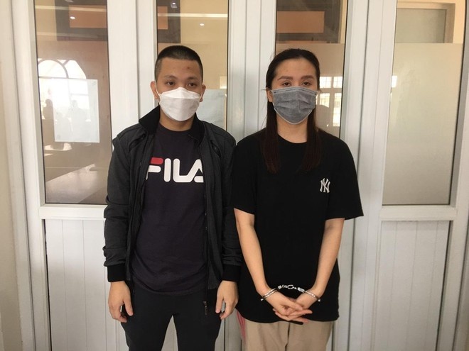 cho vay tin chap bang hinh anh khieu dam anh 2