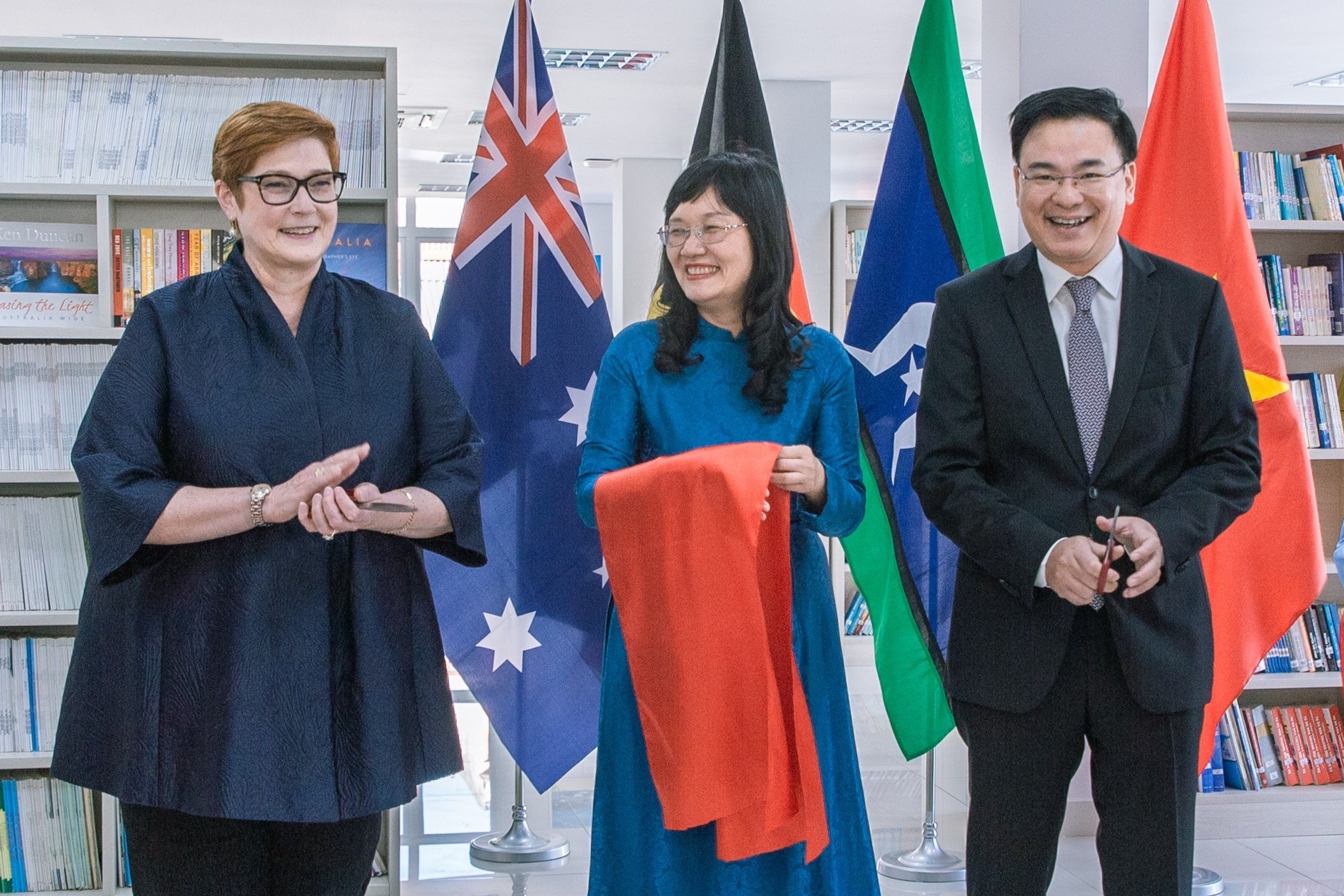 Australia tai tro phong doc cho Hoc vien Ngoai giao hinh anh