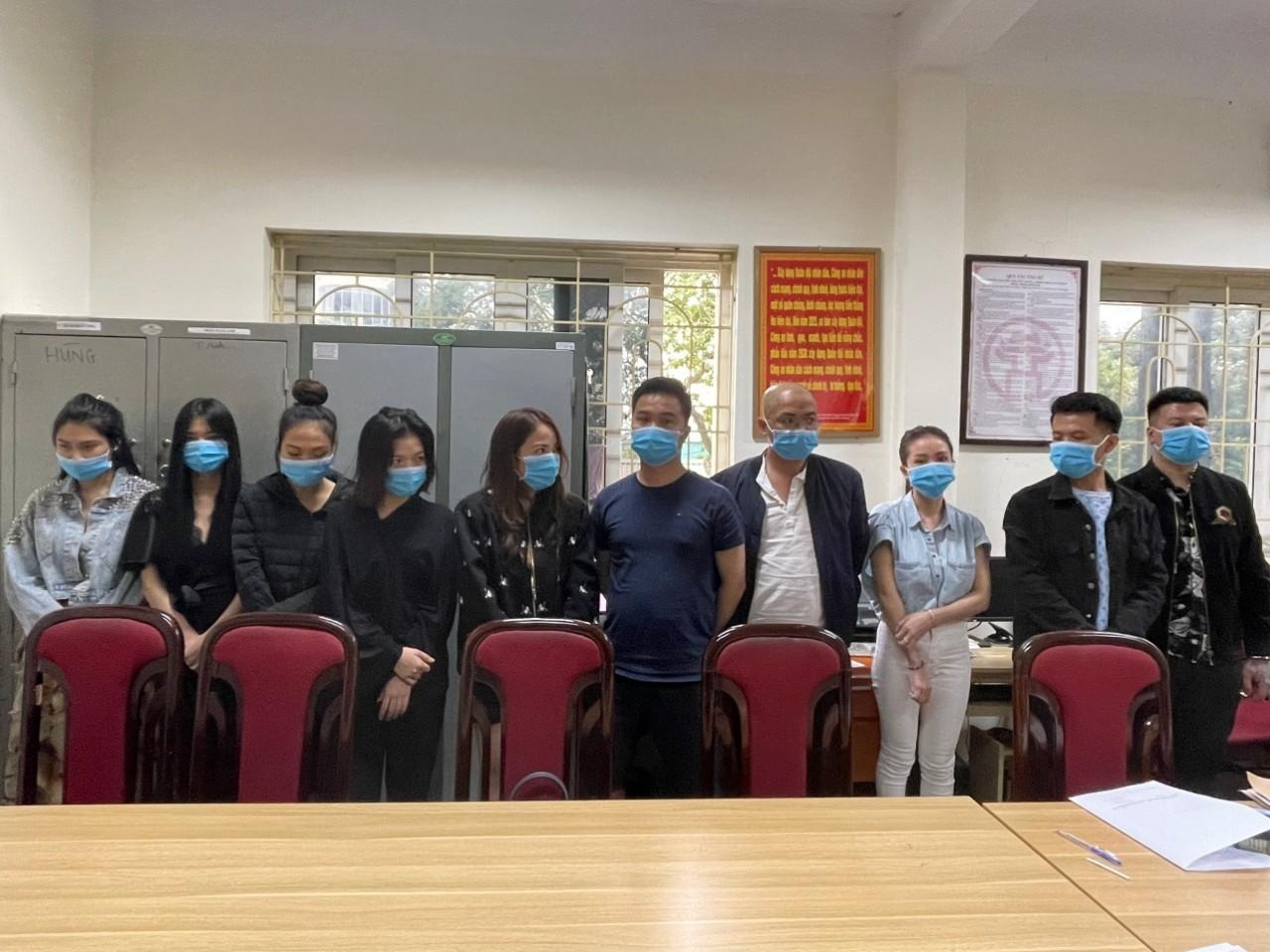 Nhan vien quan ca phe ban ma tuy anh 2