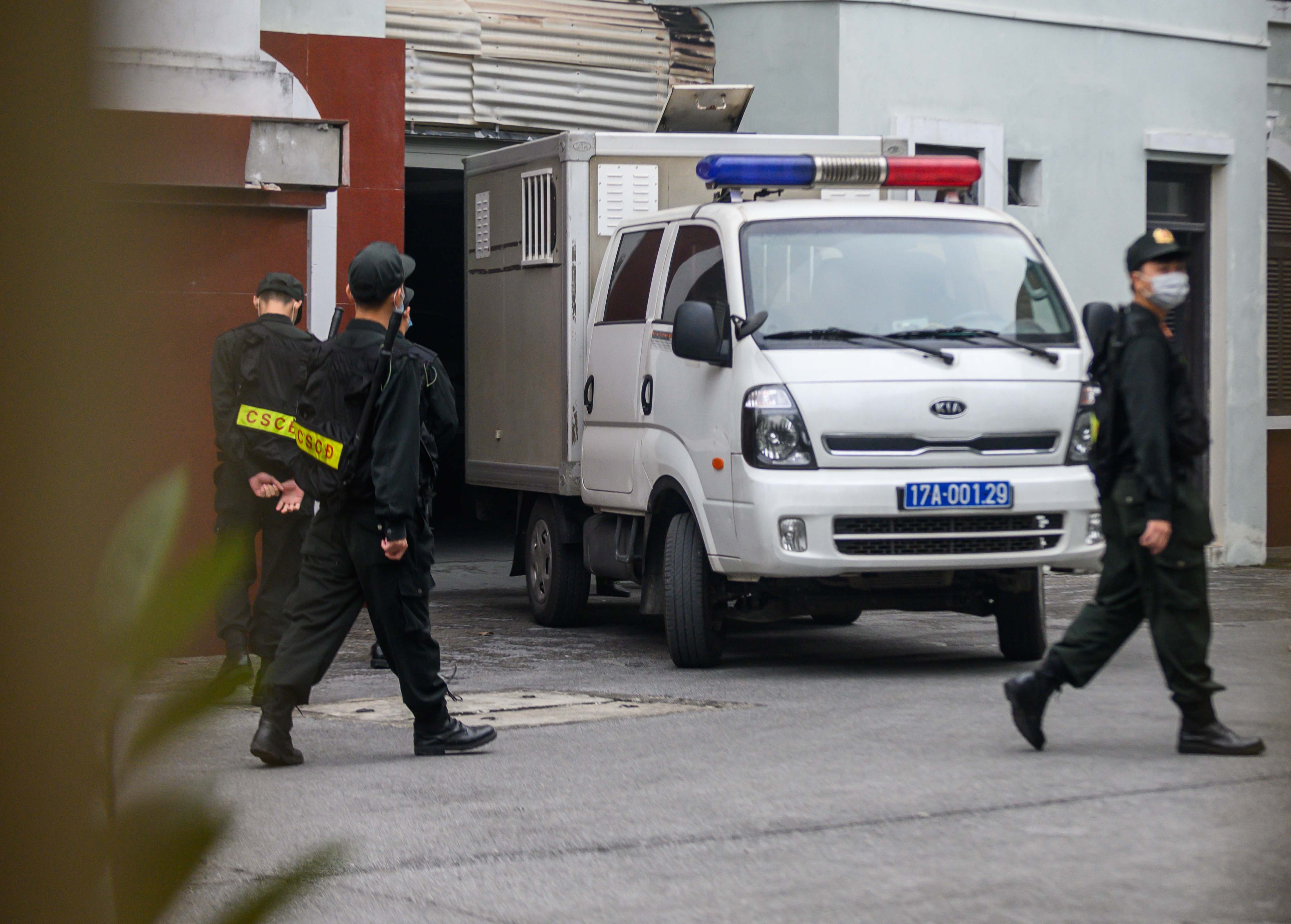 vo chong Duong "Nhue" hau toa anh 3