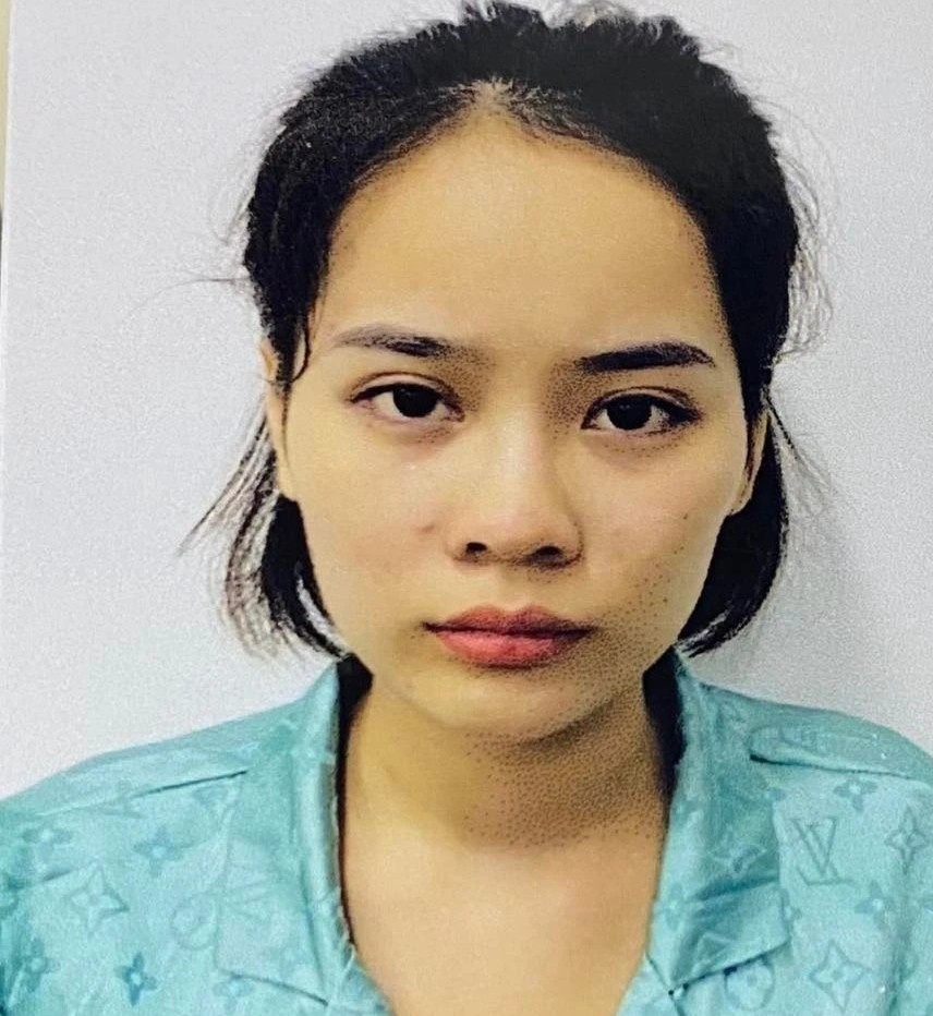 Nhân viên thẩm mỹ viện giữ khách ảnh 1 Nhan vien tham my vien giu khach anh 1