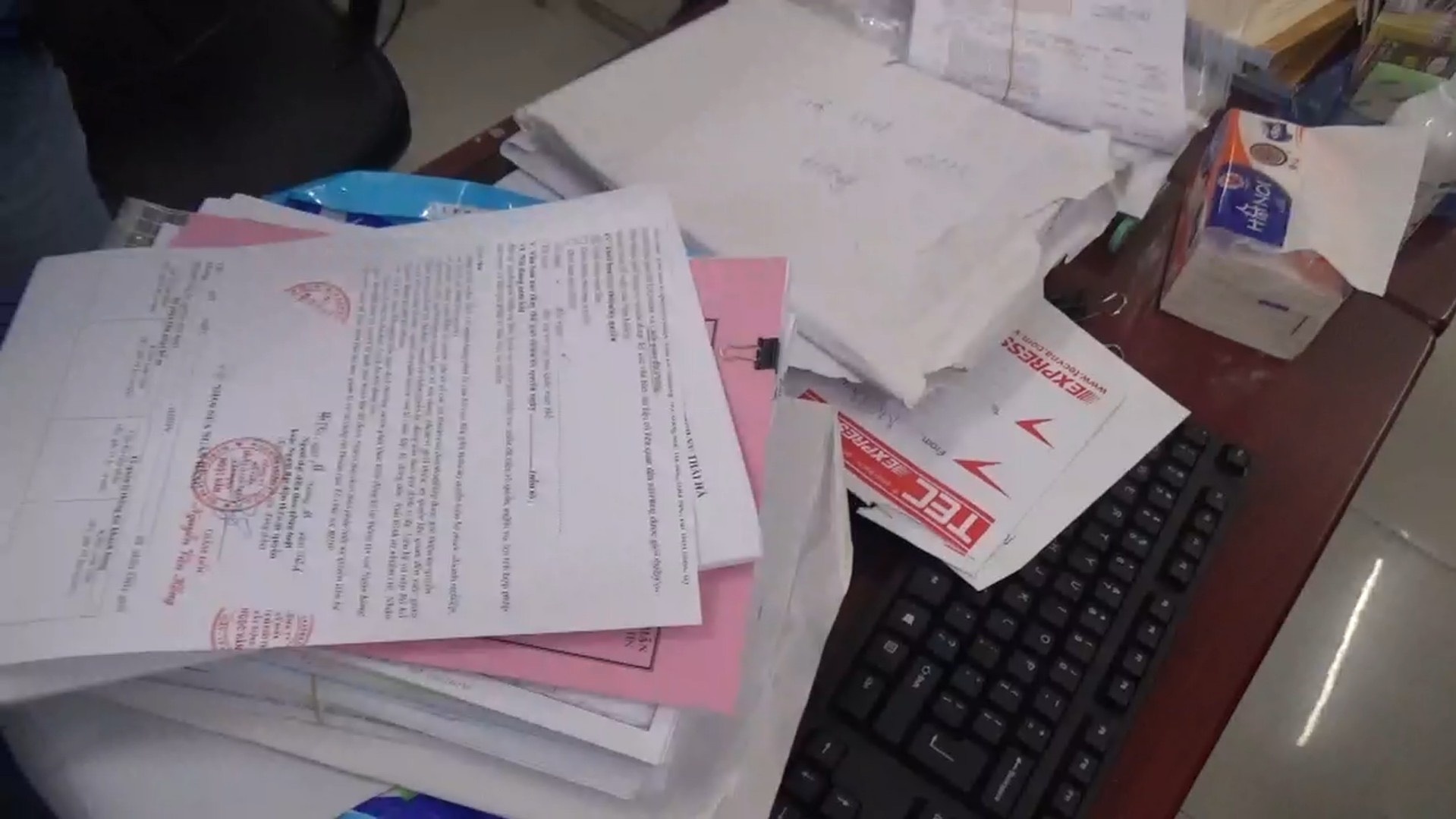 Phá đường dây mua bán hóa đơn đỏ ảnh 1 Pha duong day mua ban hoa don do anh 1