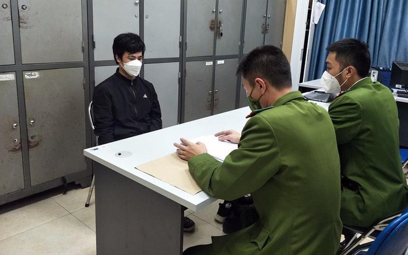 Khởi tố kẻ cướp điện máy xanh ảnh 1 Khoi to ke cuop dien may xanh anh 1