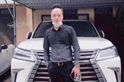 Vo boc hao nhoang cua nhom lua dau tu tien ao hinh anh