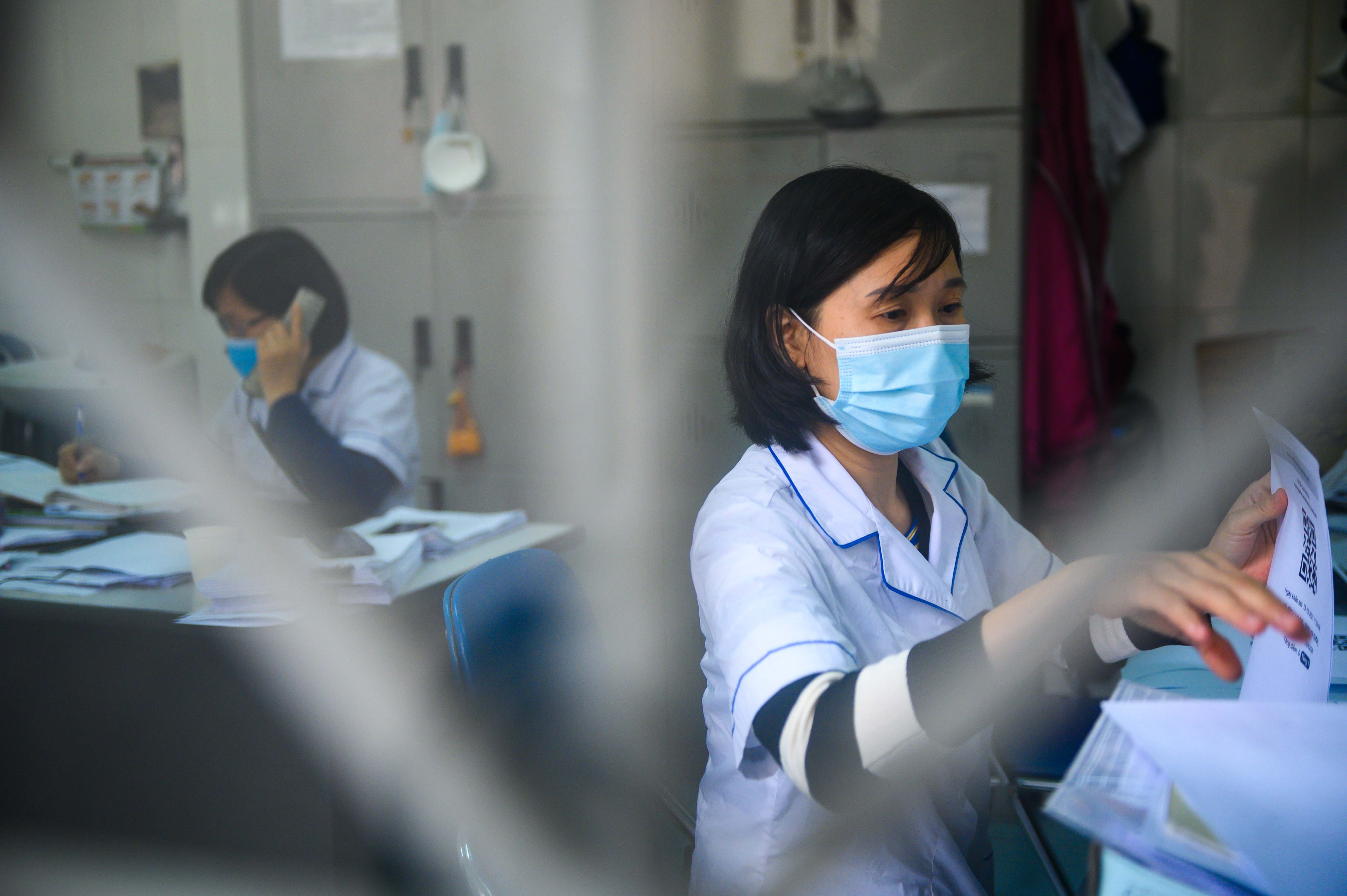 Nhan vien y te qua tai anh 2