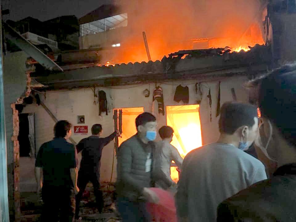 No binh ga o phong tro anh 1