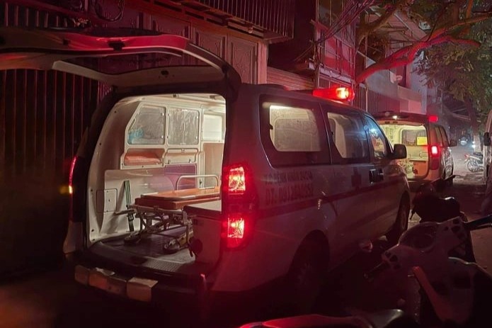 Phat hien 3 thi the trong vu no khi gas hinh anh