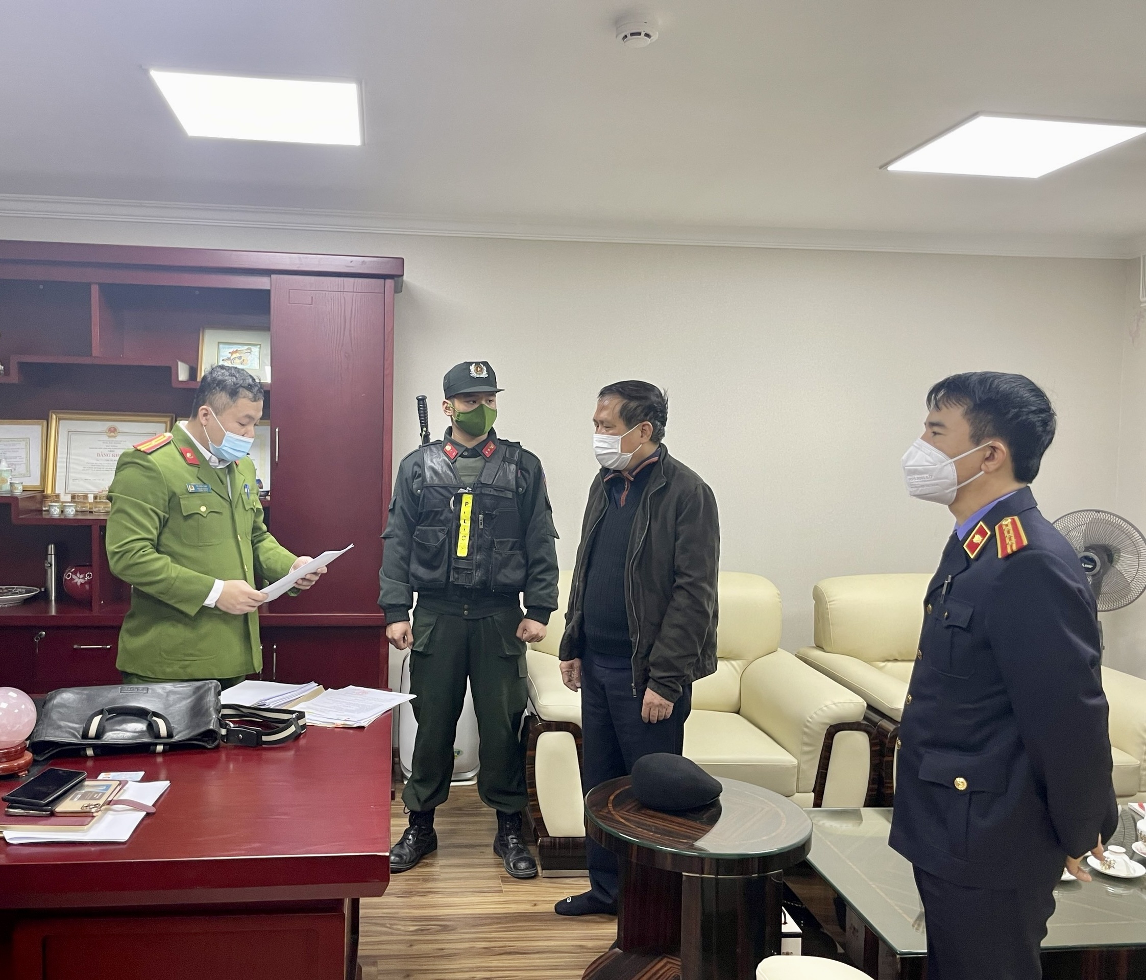 Du an khien cuu lanh dao cong ty tay ho bi bat anh 2