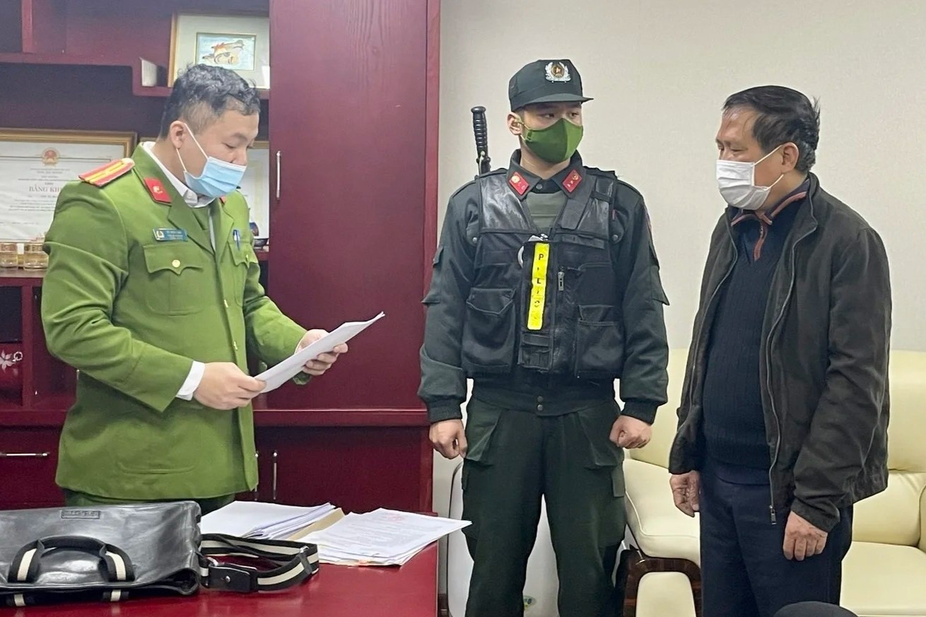 Cong ty Tay Ho ban hon 100 lo dat voi gia thap hon gia thi truong hinh anh