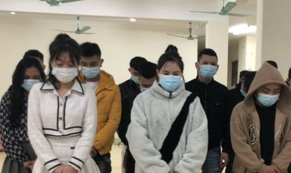 Nhom nguoi thue nha su dung ma tuy anh 1