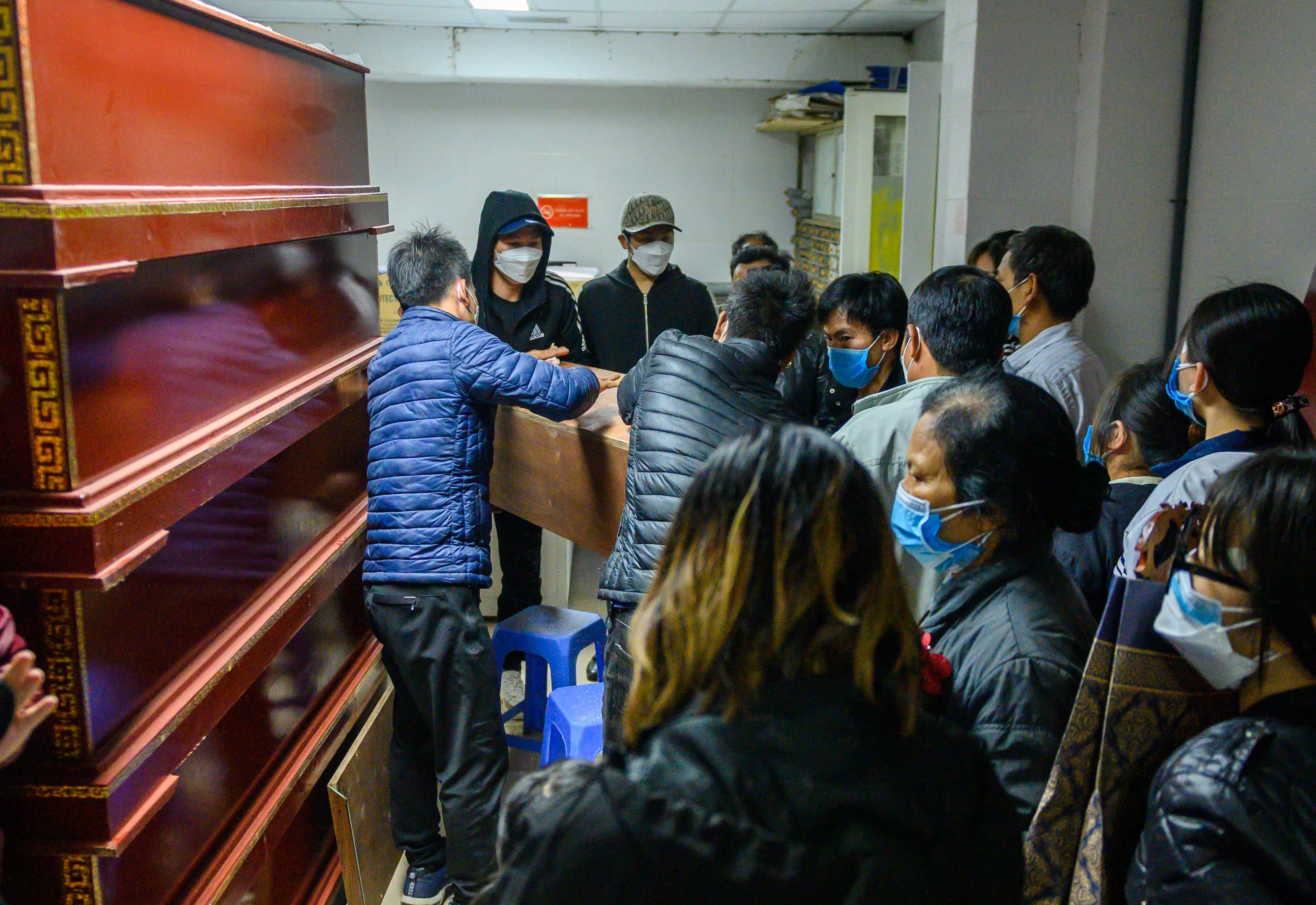 Hoa tang thi the be gai 3 tuoi anh 6