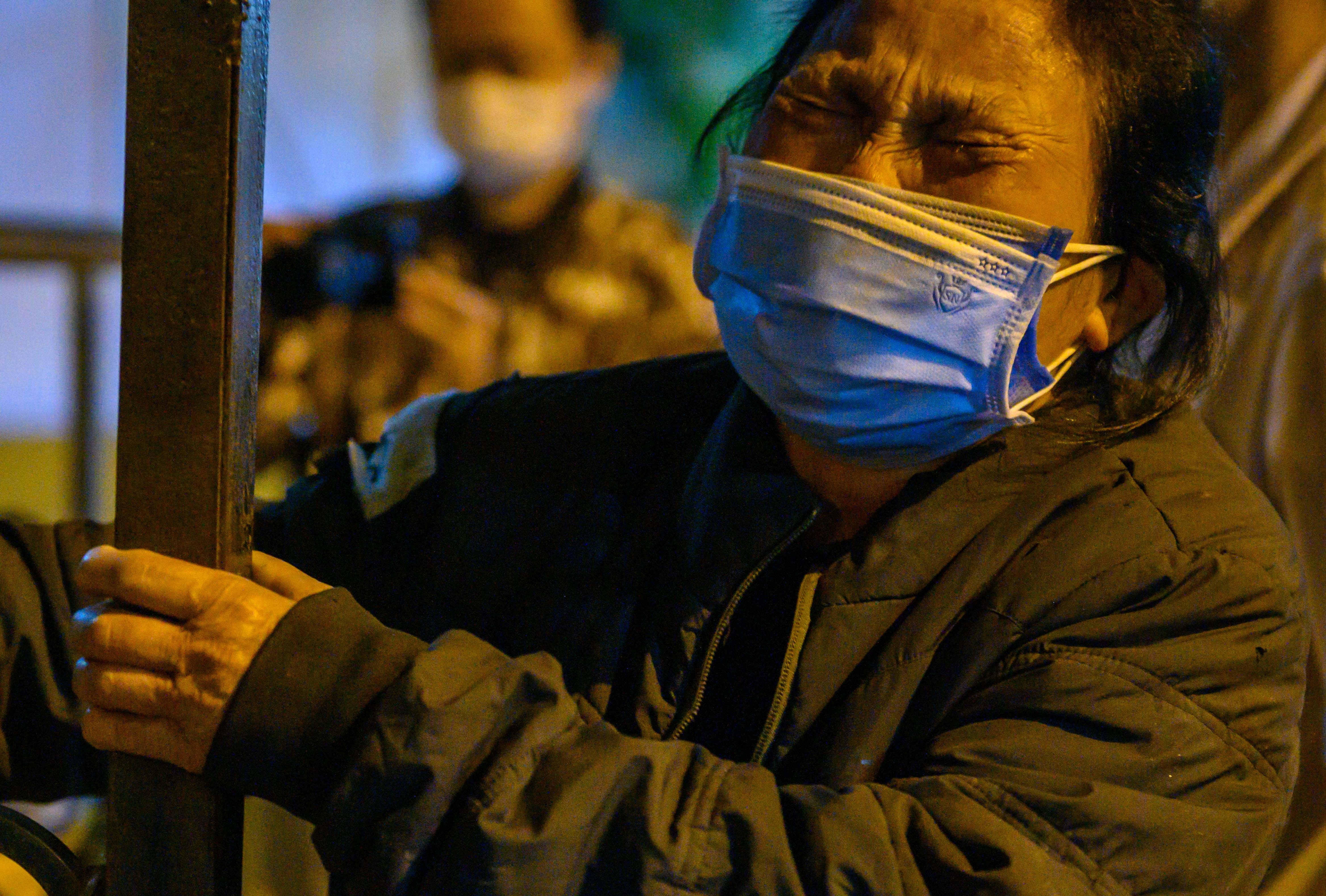 Hoa tang thi the be gai 3 tuoi anh 8