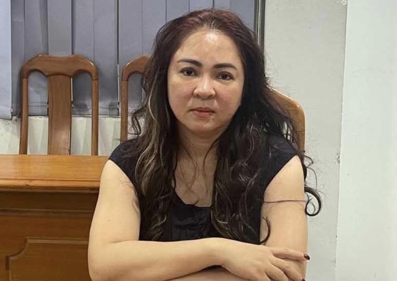 Ba Nguyen Phuong Hang se bi xu ly ra sao khi mang 2 quoc tich hinh anh