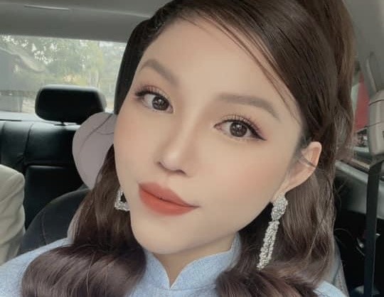 Nu tai xe oto bi hanh hung khi dang mang bau hinh anh