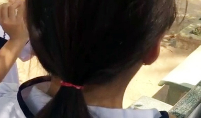 Mot thay giao tam nghi day vi bi to dam o hoc sinh lop 5 hinh anh