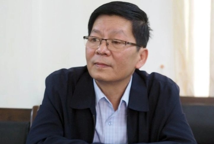 Giam doc CDC Nam Dinh bi bat trong vu Viet A hinh anh