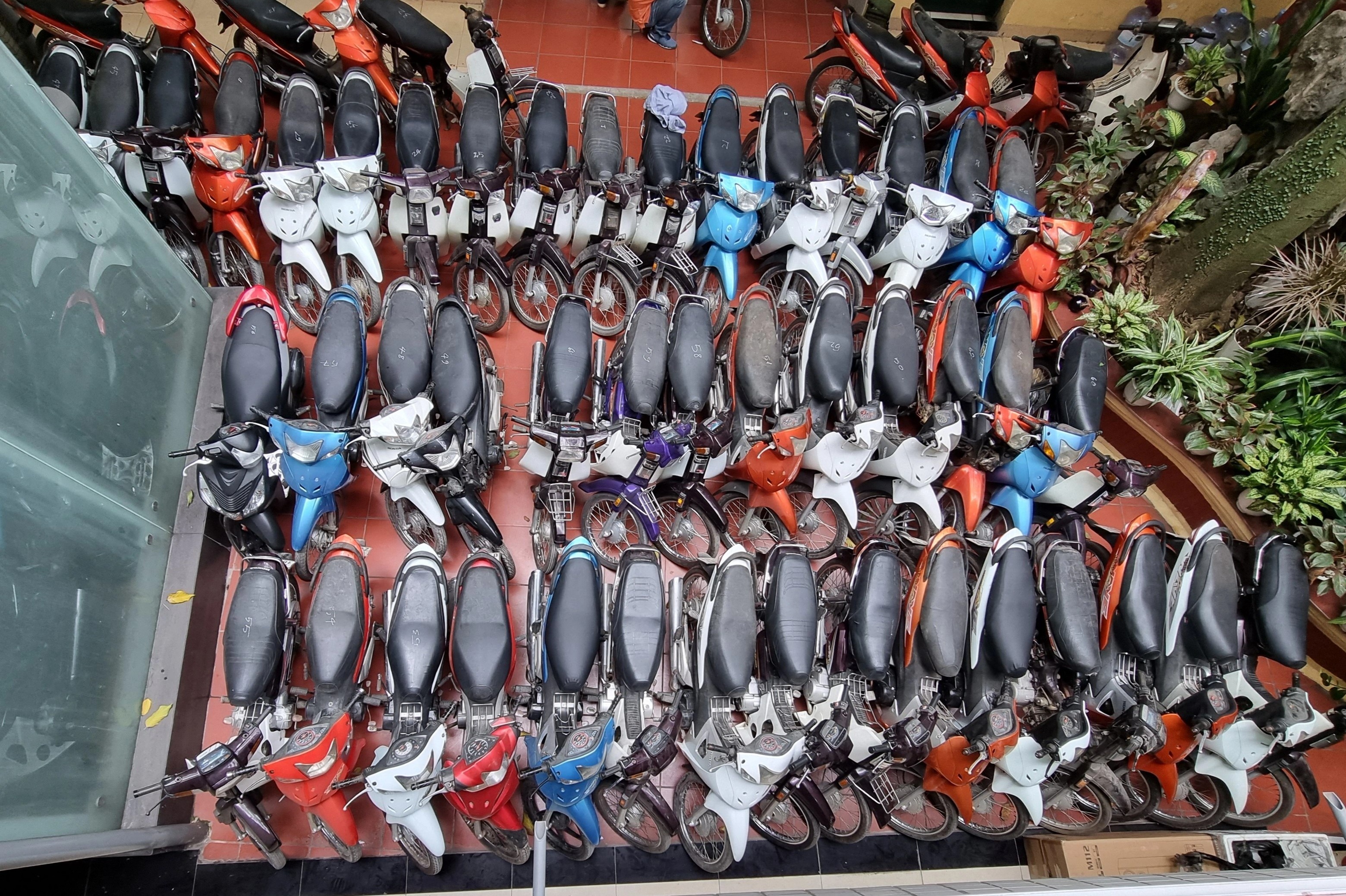 Pha bang cuop xe may do thanh nien 19 tuoi cam dau hinh anh