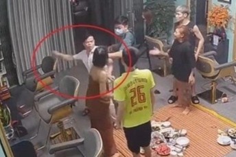 công an phường đánh phụ nữ ảnh 1 cong an phuong danh phu nu anh 1