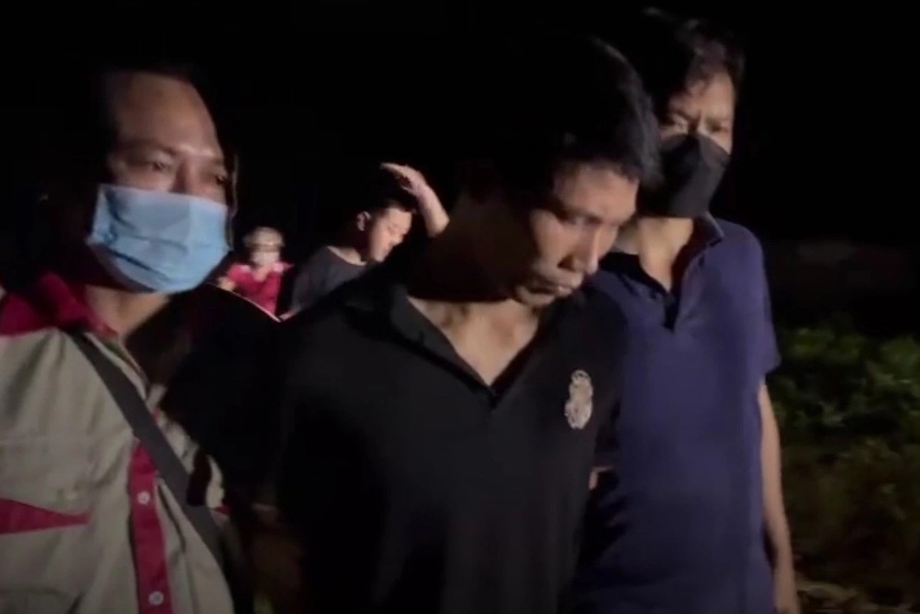 Canh sat hinh su bat giu ke giet ban gai hinh anh