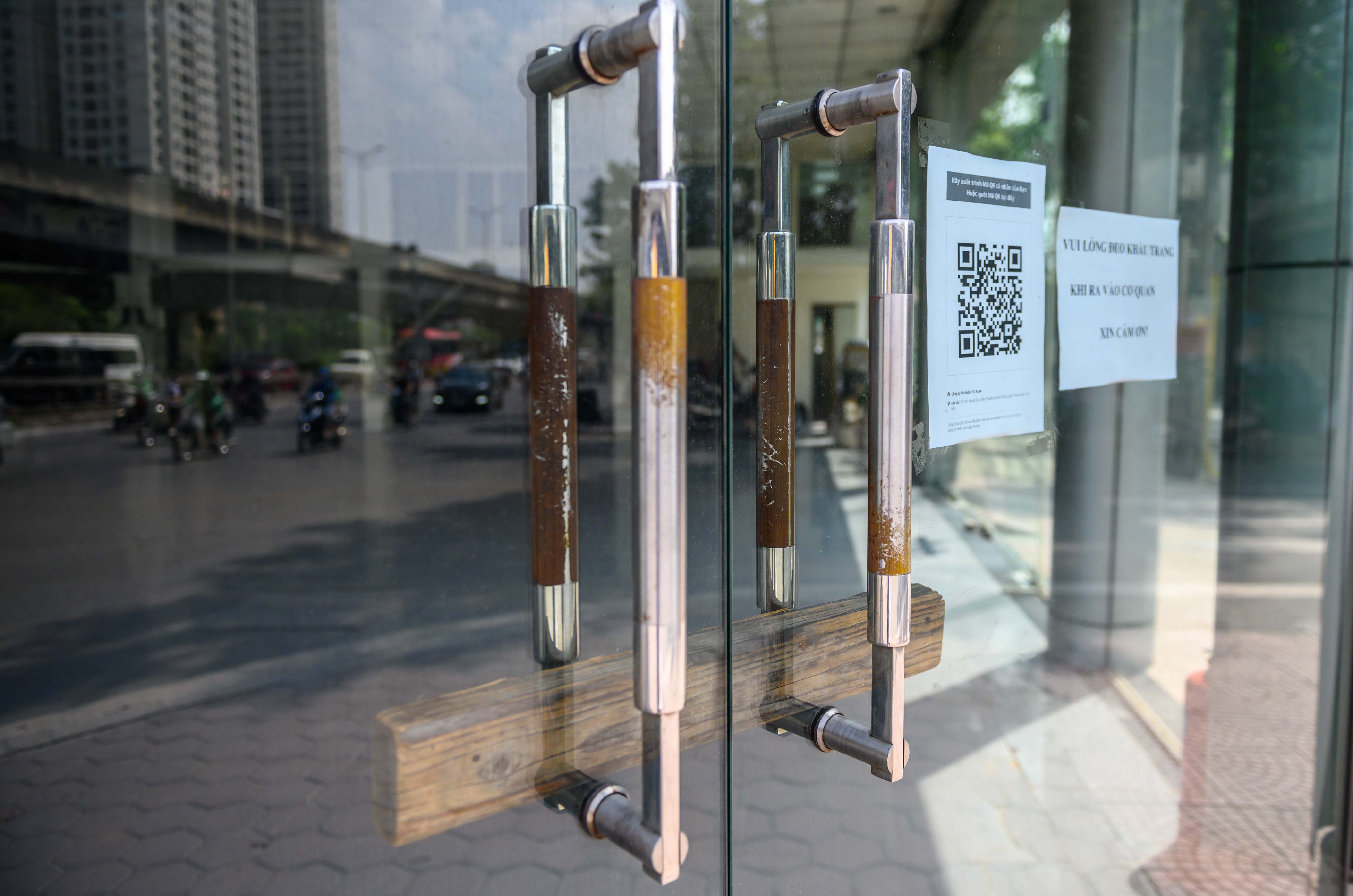 Showroom oto ban xe bieu tang anh 7