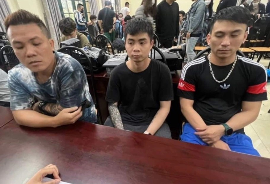 Dau hieu toi pham cua nhom cho vay lai suat hon 2.000%/nam hinh anh