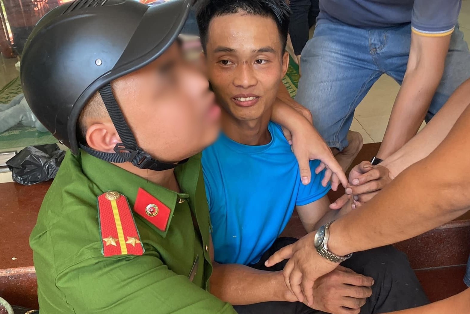Trieu Quan Su bi bat nhu the nao? hinh anh