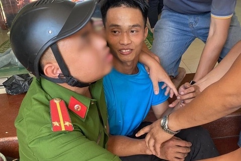 Trieu Quan Su bi bat anh 1