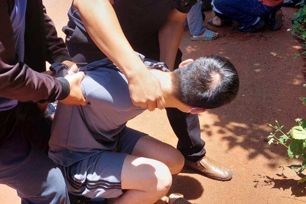 Hanh trinh bo chay cua 5 bi can tron khoi nha tam giu hinh anh