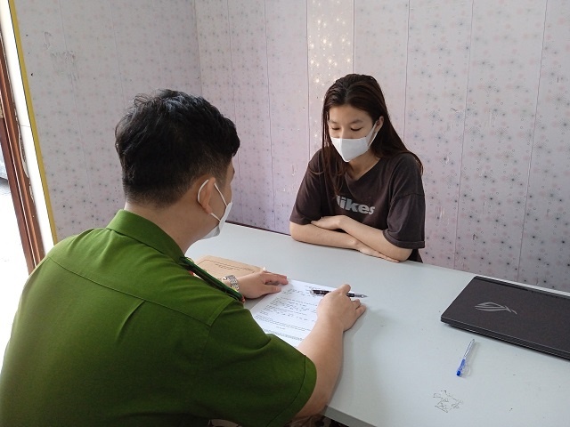 Cô gái phát tán clip nóng ảnh 1 Co gai phat tan clip nong anh 1