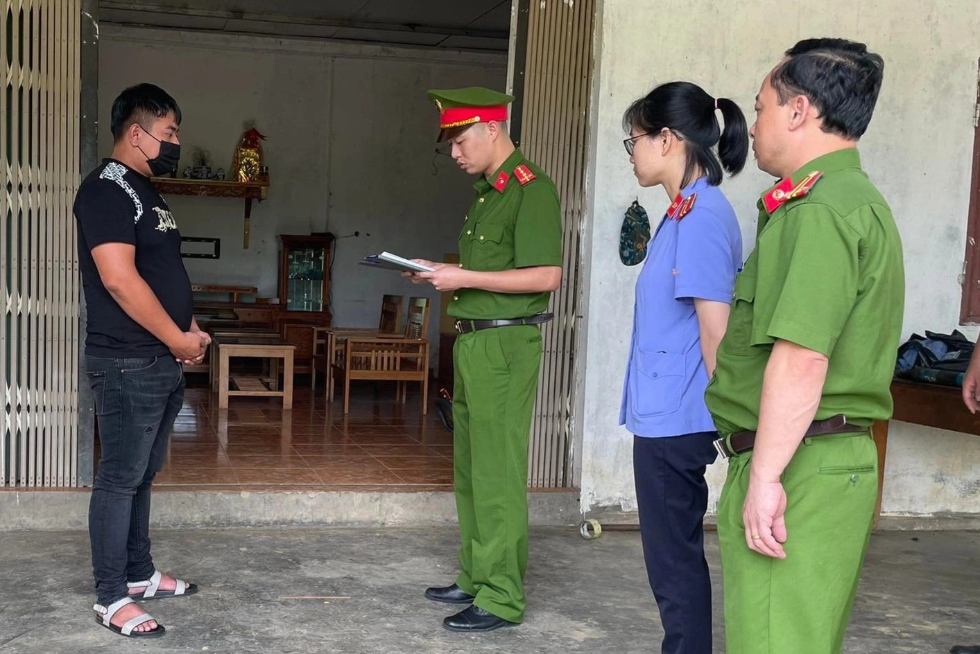 Co gai bi ban trai danh tu vong anh 2