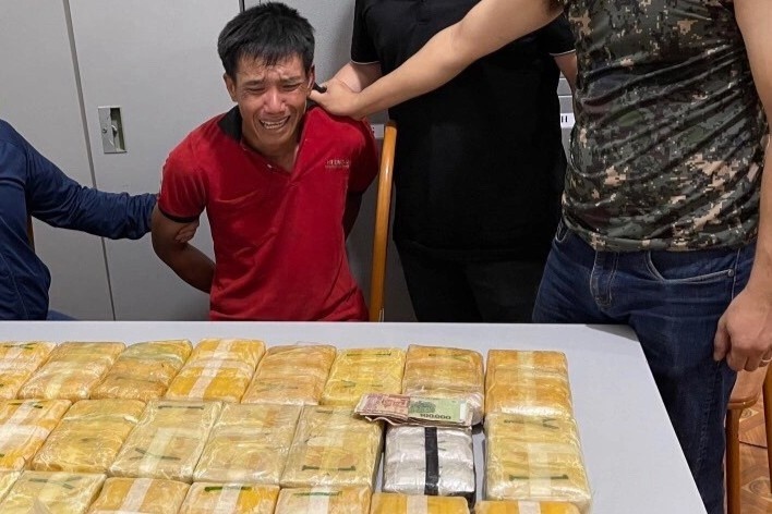 Ke buon ma tuy bat khoc anh 1