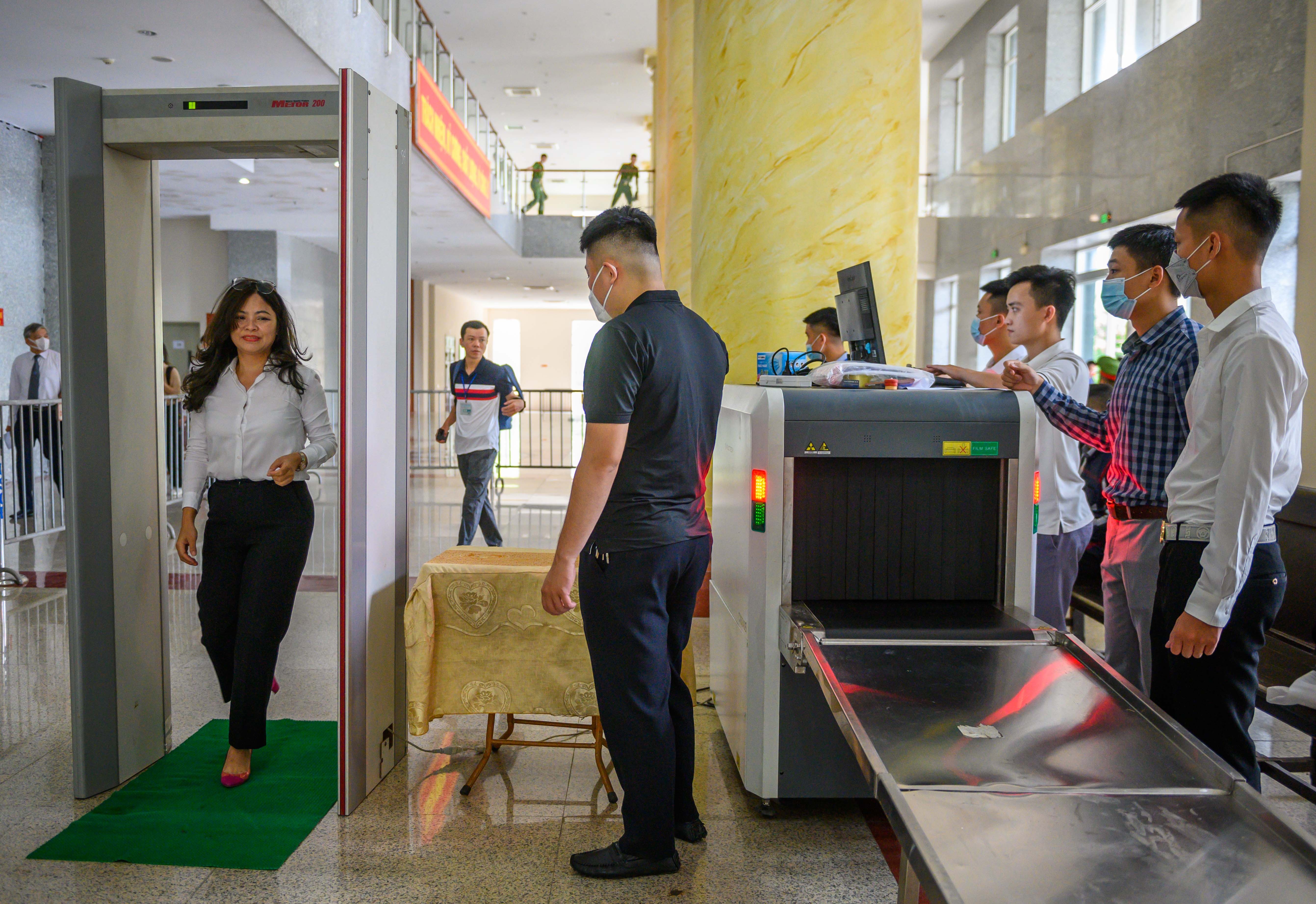 Xet xu Nguyen Duc Chung anh 10