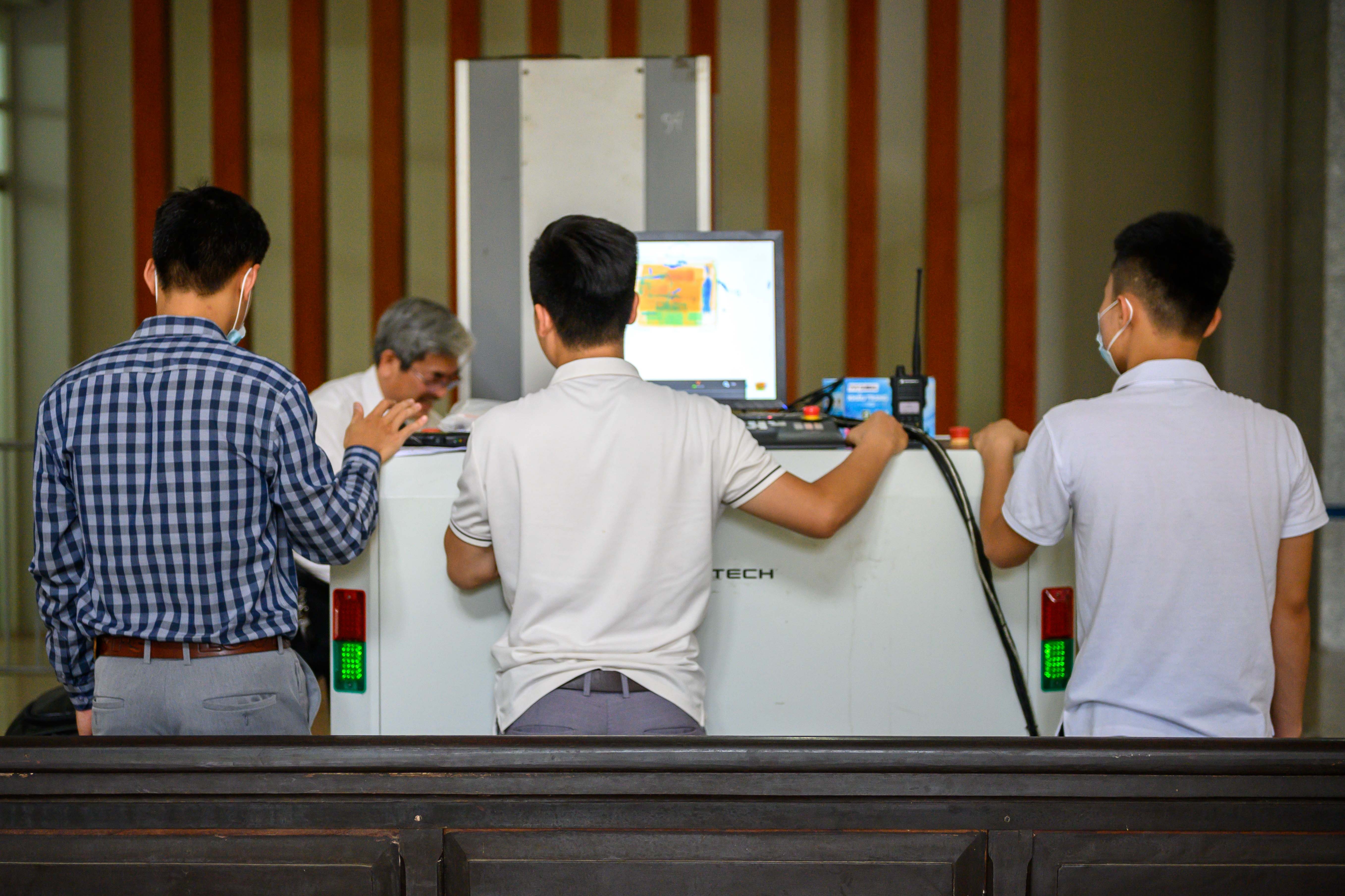 Xet xu Nguyen Duc Chung anh 9