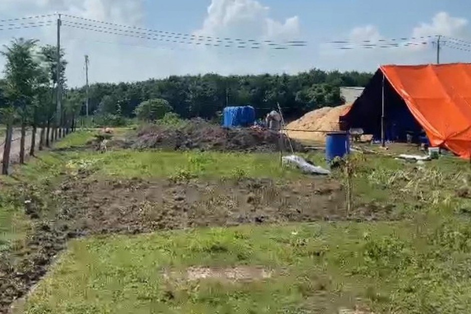 Nguoi dan ong o Binh Phuoc tu vong ben hang rao thep gai co dien hinh anh