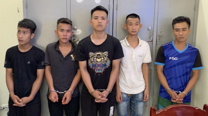 nhóm cướp điện thoại bị bắt ảnh 1 nhom cuop dien thoai bi bat anh 1