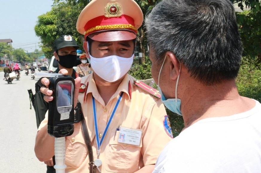 Muon kieu ne kiem tra nong do con hinh anh
